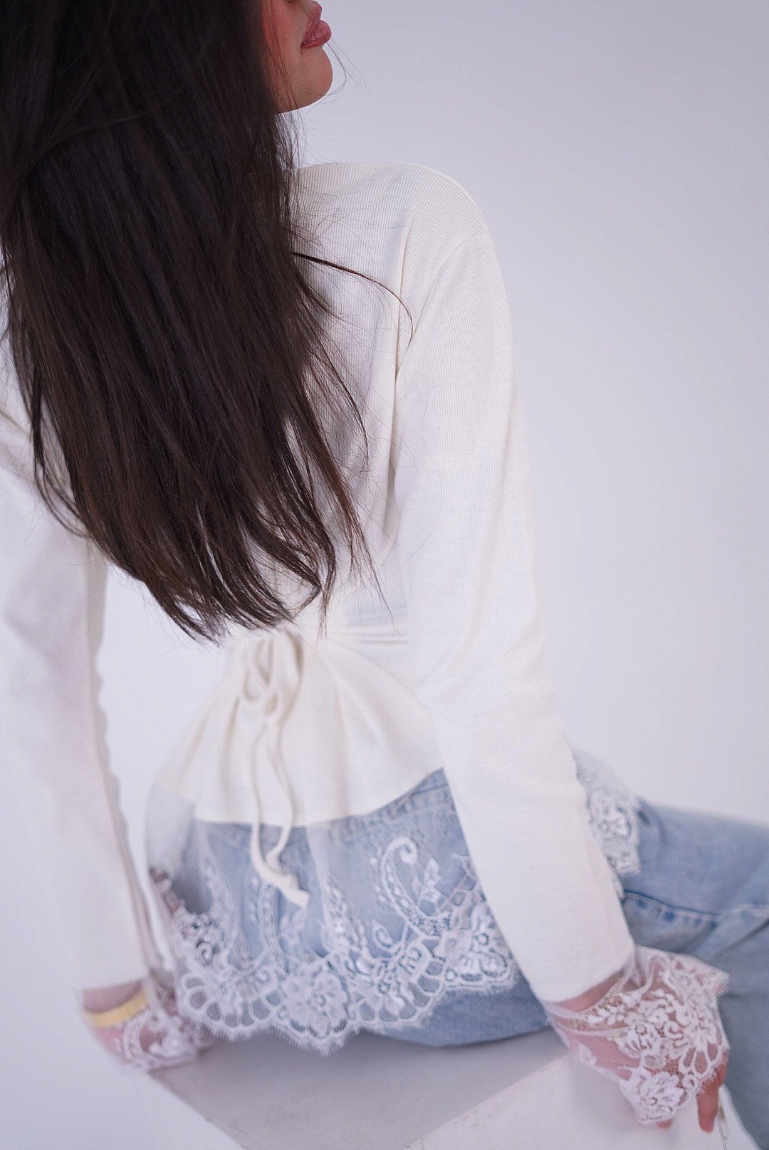 Off-White Lace Trimmed Top - Image 5